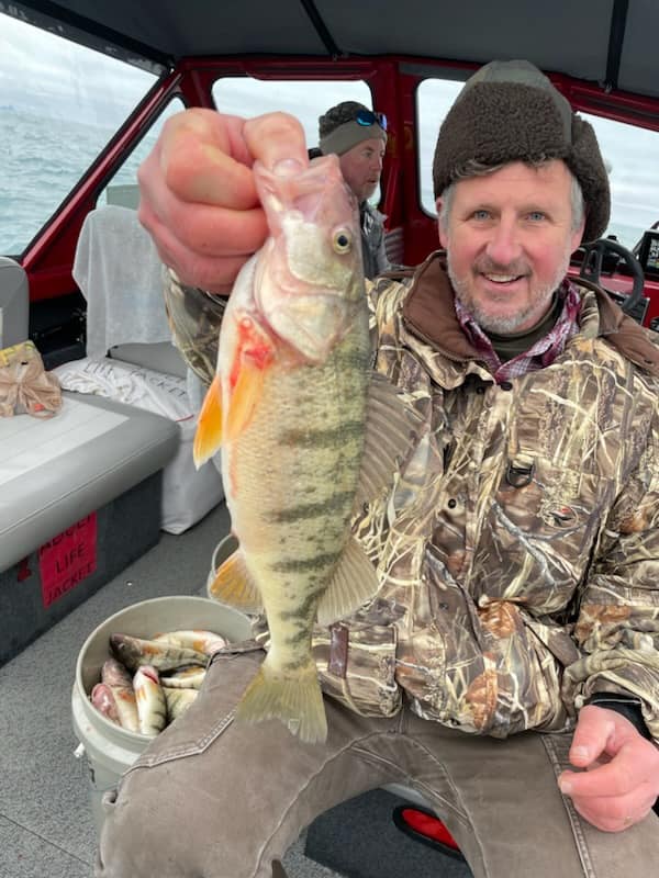 Lake Michigan Chicago Perch fishing with Bass baits in December 2017 